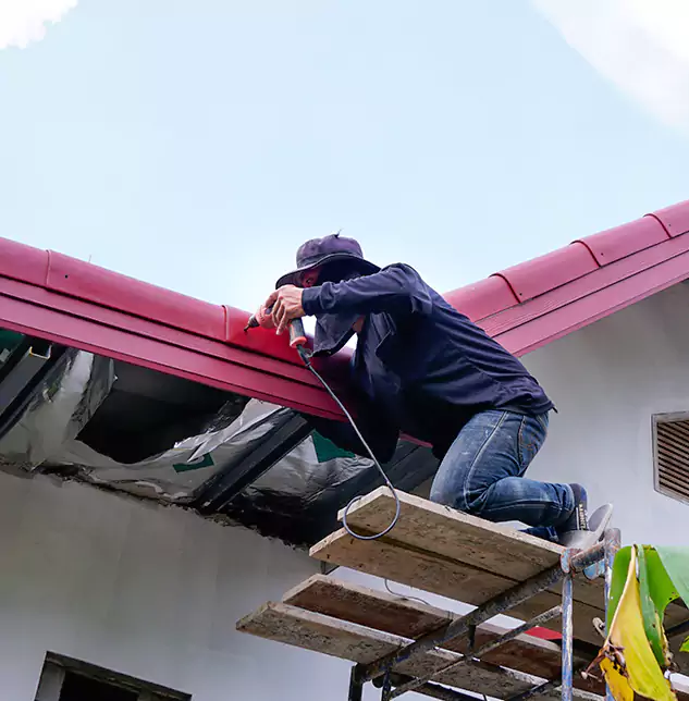 Expert Gutter and Roof Repair: Keeping Lynnwood Properties Dry and Protected