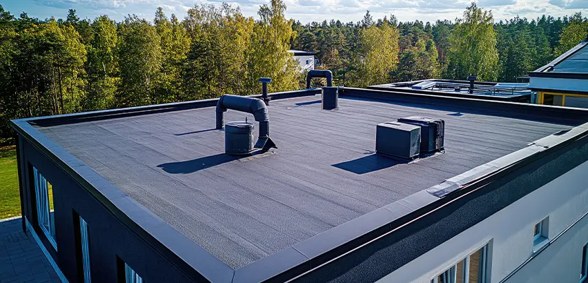 Professional Flat Roof Replacement Services in Lynnwood, WA
