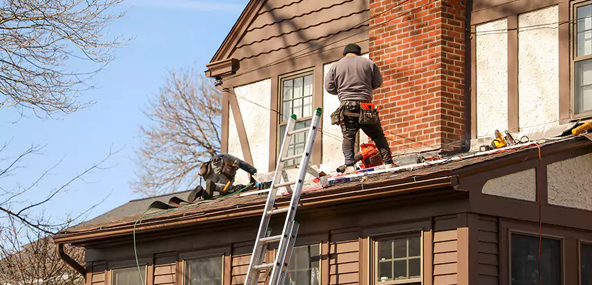 Roof Siding Trim Repair in Lynnwood