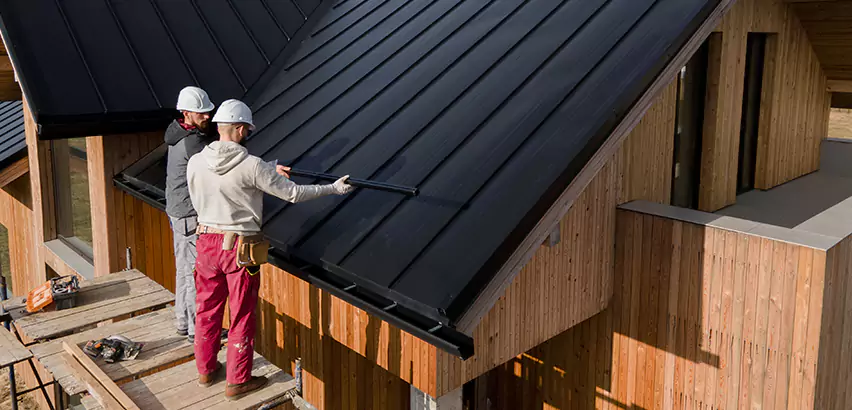 Metal Barn Roof Repair in Lynnwood