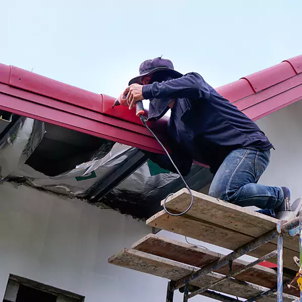 Why Lynnwood, WA Homeowners Choose Lynnwood Roofing Contractor for Fascia Repair?