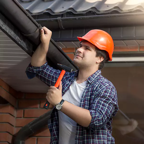 Why Lynnwood Homeowners Choose Lynnwood Roofing Contractor for Gutter Installation?
