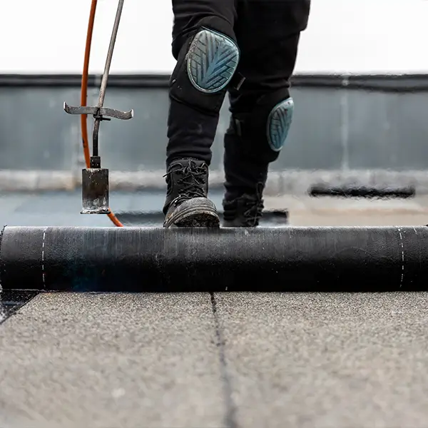 Why Lynnwood, WA Trusts Lynnwood Roofing Contractor for Rubber Roof Replacement?