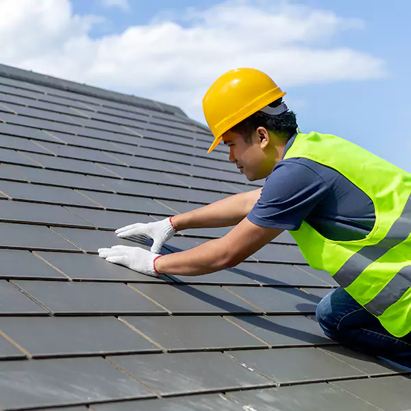 Why Lynnwood Homeowners Choose Lynnwood Roofing Contractor for Standing Seam Metal Roofing Service?