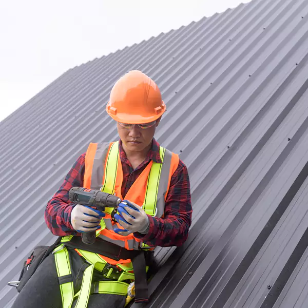 Why Property Owners in Lynnwood Choose Lynnwood Roofing Contractor for Tin Roofing Installation Service?
