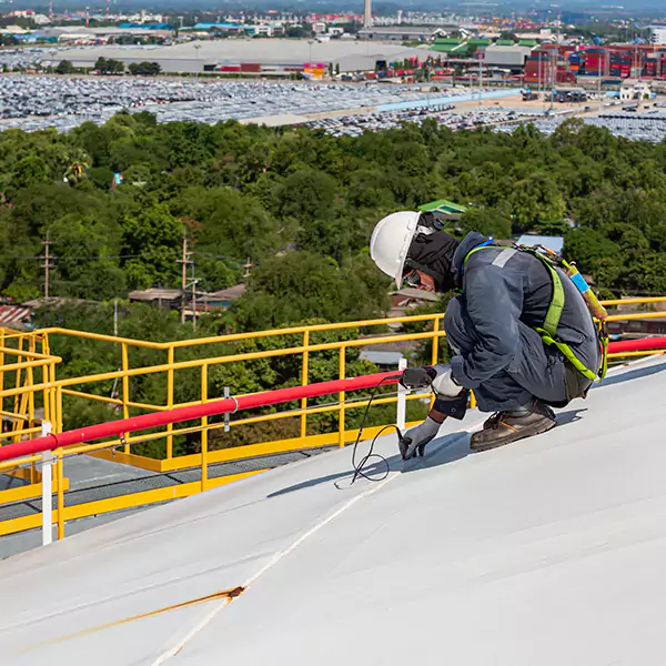 Why Lynnwood Roofing Contractor Is Lynnwood's Trusted TPO Roofing Team?